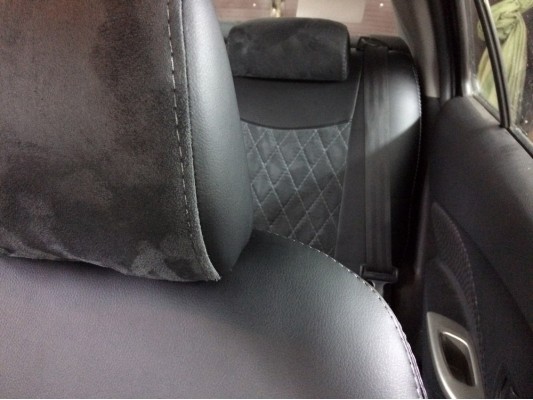 Авточехлы на Toyota Yaris Авточехлы на Toyota Yaris