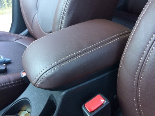 Перетяжка центрального подлокотника Перетяжка центрального подлокотника