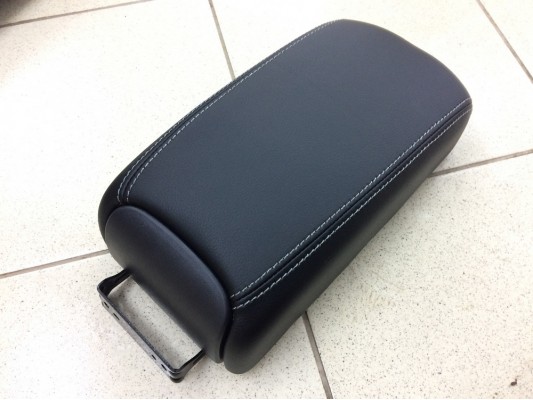 Перетяжка центрального подлокотника Перетяжка центрального подлокотника